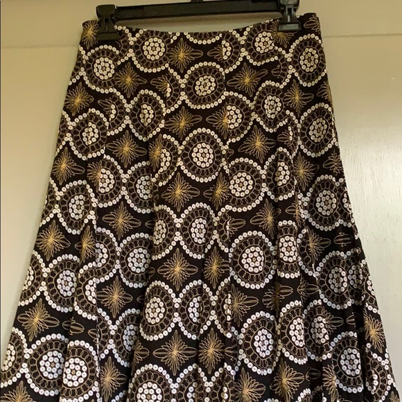 Black with white and tan design Flair Skirt - Picture 3 of 3